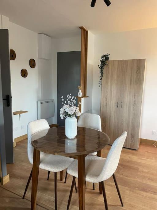 Duplex Bord De L'Eure - Parking Inclus - Jolie Vue Sur La Cathedrale Apartment Шартър Екстериор снимка