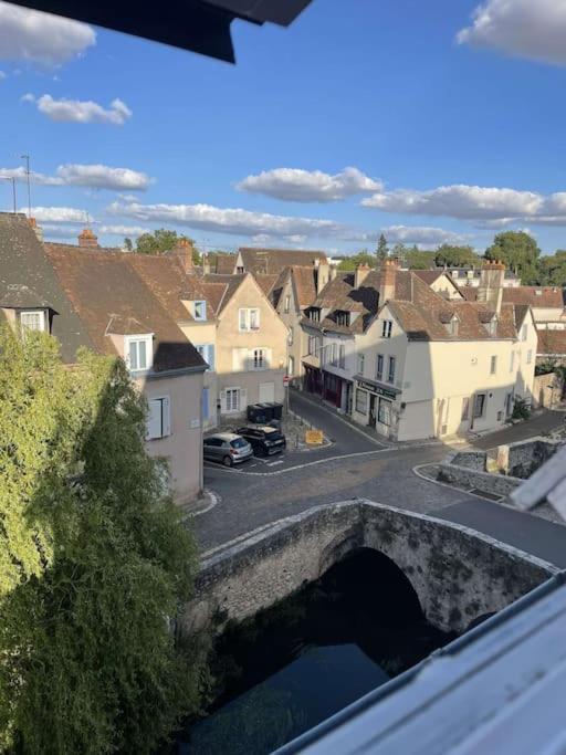 Duplex Bord De L'Eure - Parking Inclus - Jolie Vue Sur La Cathedrale Apartment Шартър Екстериор снимка