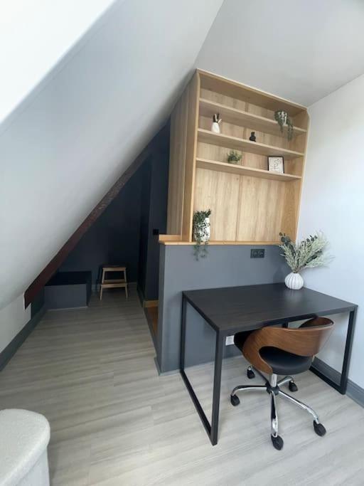Duplex Bord De L'Eure - Parking Inclus - Jolie Vue Sur La Cathedrale Apartment Шартър Екстериор снимка