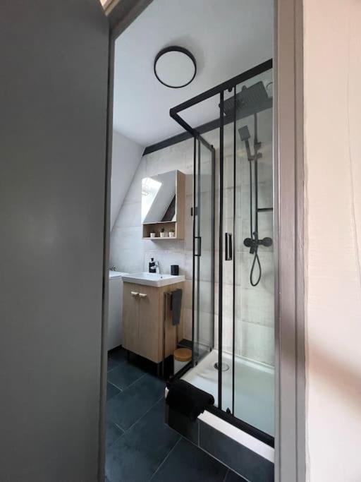 Duplex Bord De L'Eure - Parking Inclus - Jolie Vue Sur La Cathedrale Apartment Шартър Екстериор снимка