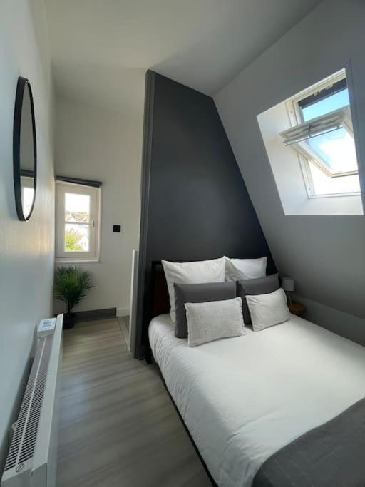 Duplex Bord De L'Eure - Parking Inclus - Jolie Vue Sur La Cathedrale Apartment Шартър Екстериор снимка